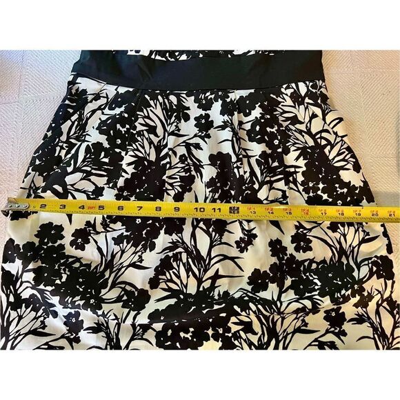 B. Smart Sleeveless Floral Dress W/Side Pockets Size 12 Black & White See Detail - Picture 7 of 8